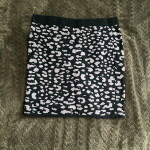 Sweater pencil skirt (new)